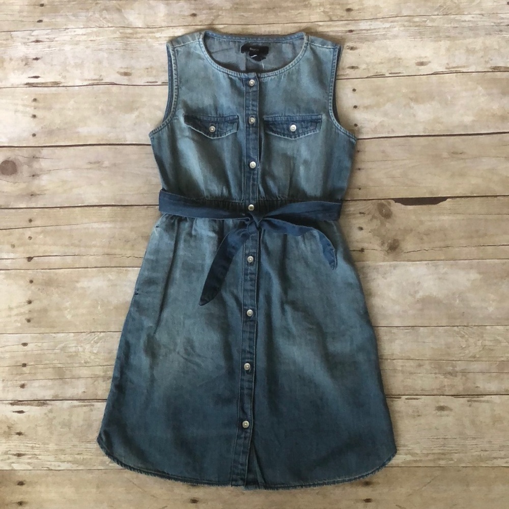 NWT girls denim Gap dress size M(8-9)